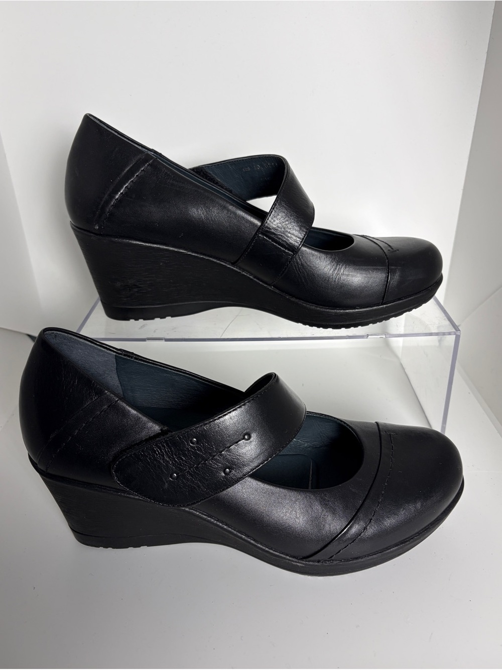 Dansko Ruby Black Leather Mary Jane Comfort Wedge Shoes; Size 39 (8.5-9 US)